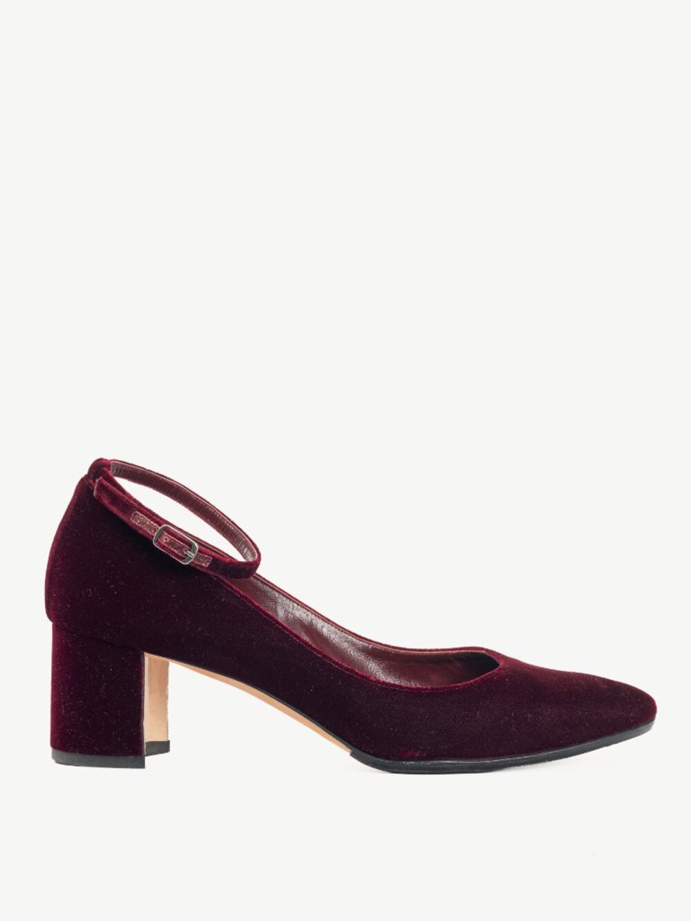 Manolo Blahnik Listony Strap Bordo Velvet Pumps